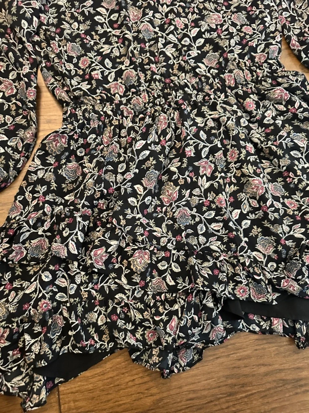 NWT Abercrombie & Fitch Long-Sleeve L whimsigoth Ruffle Mini Dress Black Floral - Picture 7 of 13